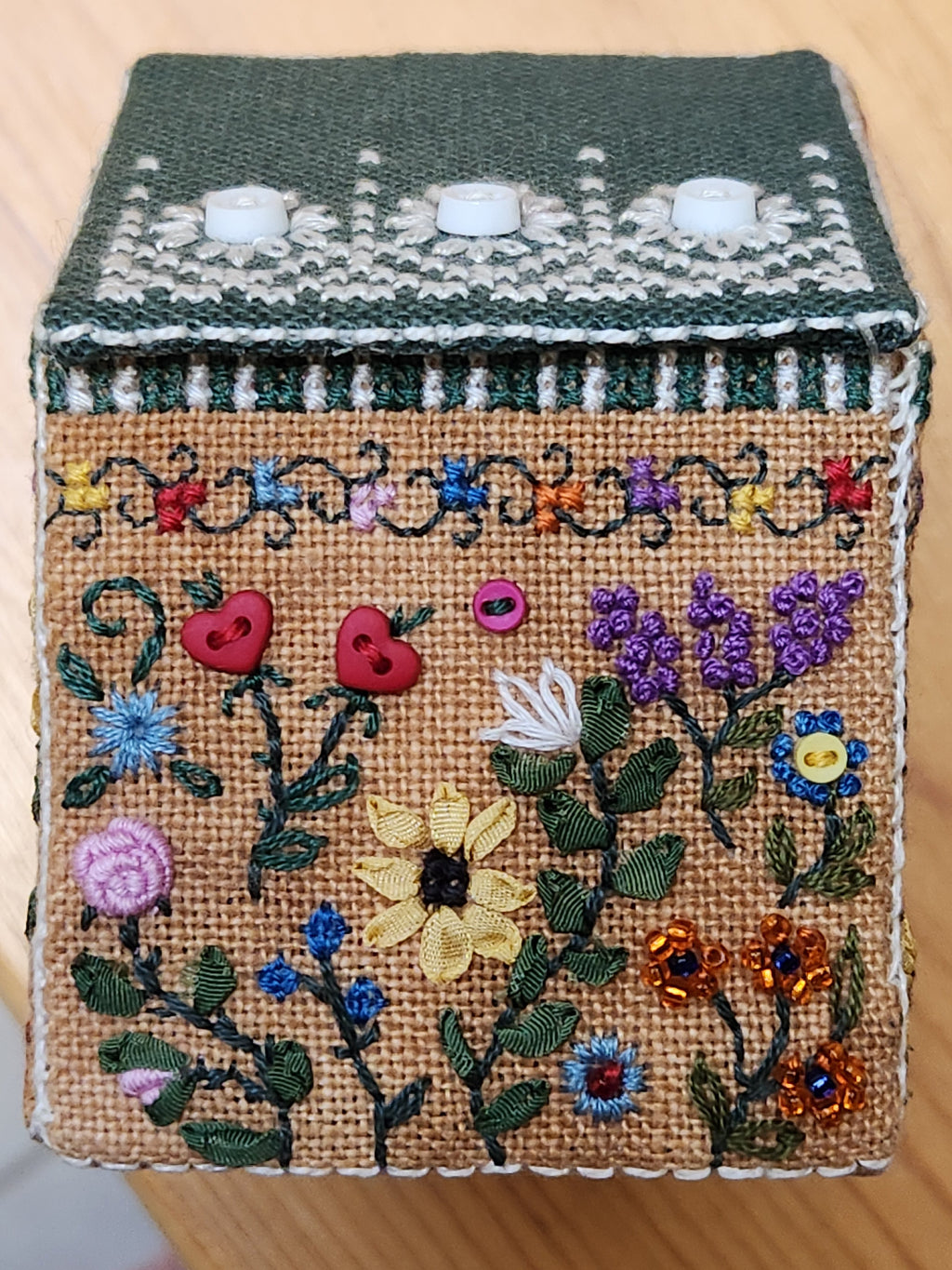 201GingerbreadFlowerShop3_1024