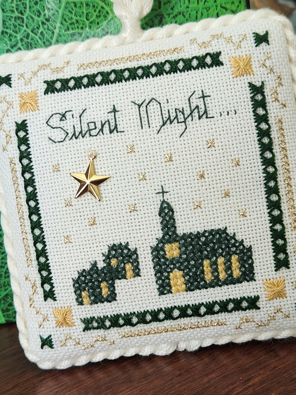 BCS 1-03 Silent Night - Beyond Cross Stitch (BCS) - Rhodes Stitch