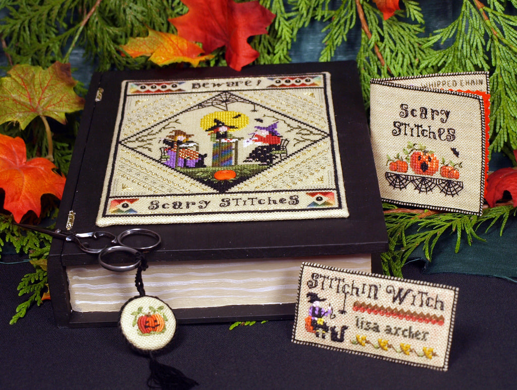 A GHOSTLY GOOD TIME ハロウィンハンドブック 洋書 DIY本 Scary Stitches - Box Top, Needlebook, Nametag, and Scissors