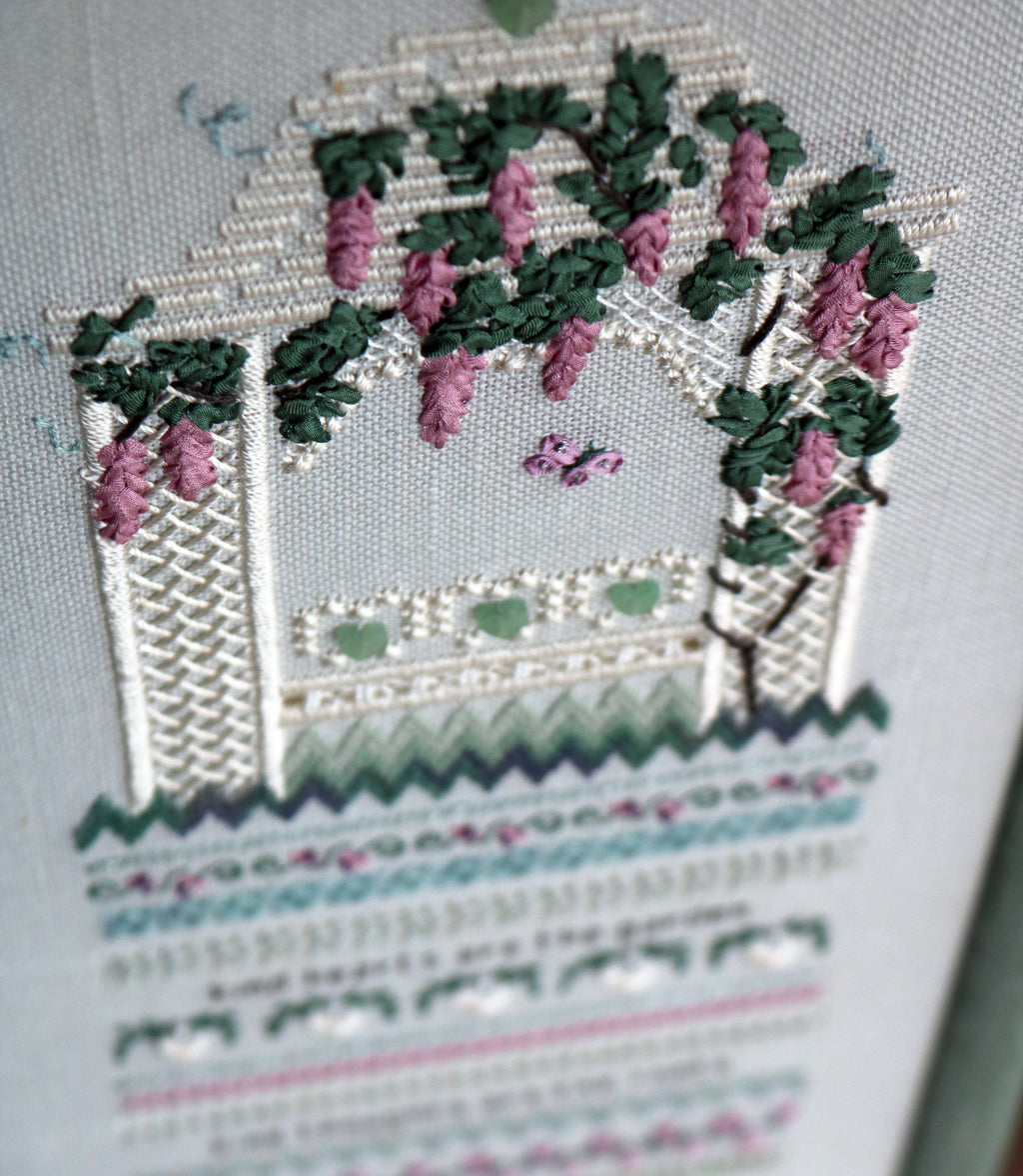 マルチェロ　モランディーニ　シルクスクリーン　検／アクタス　イデー Silk Wysteria Sampler - Gazebo Series - Embroidery and Cross