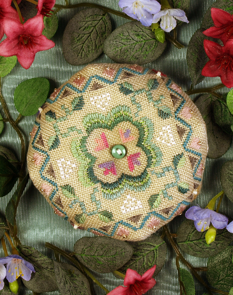 Happy Hearts Bag - Fob Biscornu Scissors Case - Embroidery and Cross Stitch Pattern - PDF Download