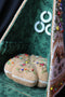 Finishing Course - Gingerbread Tree Etui - including step-by-step video tutorials with hints for professional results.